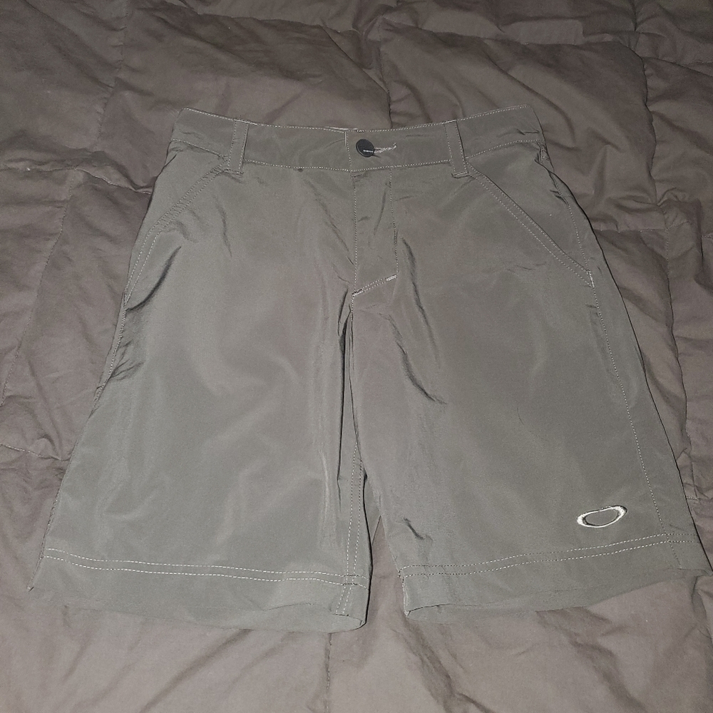 OAKLEY shorts